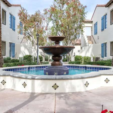 Single story Luxurious 1 BR 1 BA Kitchen Living Resort Pools Gym