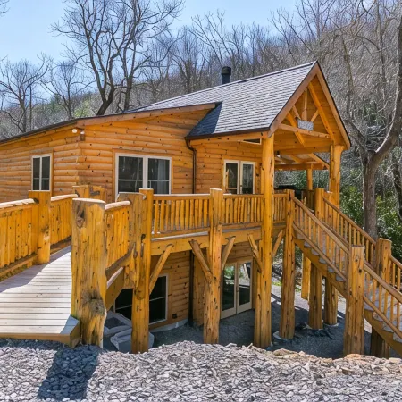 LOG HOME - NEXT TO CREEK / FIREPLACE / HOT TUB / HIKING TRAILS / PET FRIENDLY