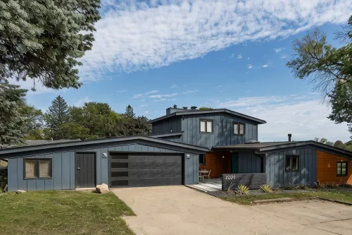 RARE Mid-Mod Home. Spacious inside-and-out.