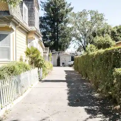 1 Bedroom Cottage Walking Distance to Down Town Hotel Exterior