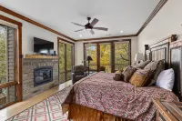 Luxury creek side cabin with 4 master bedrooms & 1000 feet of creek side decks - Balkoner