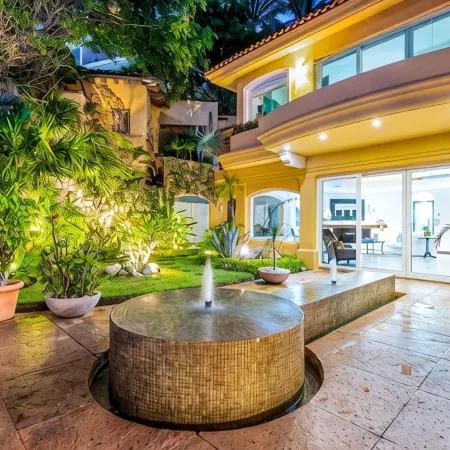 Casa Caleta - Luxurious Toes-in-The-Sand 6-Bedroom - with Chef - Bespoke Villa!