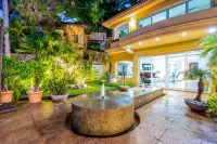 Casa Caleta - Luxurious Toes-in-The-Sand 6-Bedroom - with Chef - Bespoke Villa! - Villaer