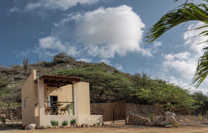 Transhi by Cunuc'i Cristi, we are completely off-the-grid, ground with nature!
