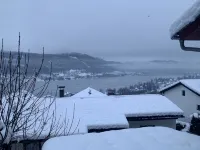 Cozy house with lake view