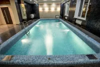 Azimut Hotel Saransk - 駐車場