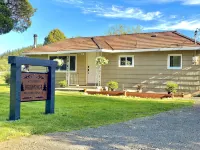 Cozy 2 bedroom house on 1.5 acres