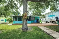 Tiki Tropical Retreat - directly on the clear Weeki Wachee River (not a canal) - 3つ星