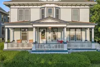 Dubuque's Front Porch~Historic Charmer~Walk Downtn