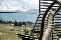 Schenna Resort - con vista montagne