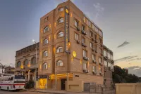 Pyramids Plateau Hotel