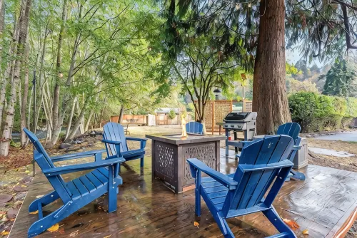 Creekside Retreat Near Olympic NP: Hot Tub, Sauna and Firepit