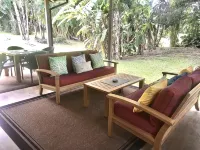 Special quiet, romantic, cozy home in a special place, Heavenly Hana. Lucky you!