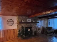 Cozy 3 b/r home w/ quick access to snowmobile trails in the beautiful Northwoods - 3성급