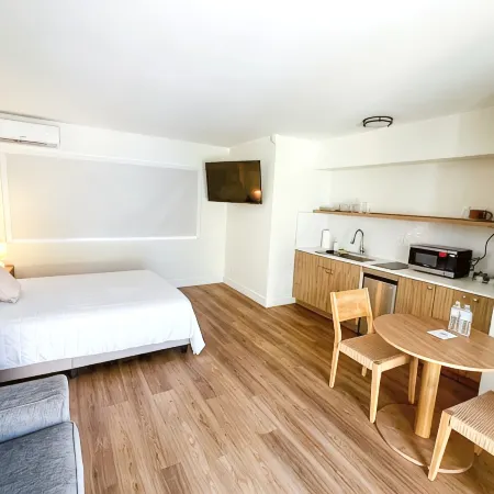 Tiana Beach Inn