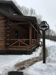 Secluded Log Cabin on 300 Acres Near the Heart of Amish Country Ohio - Chalets