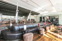 Brooklands Hotel Surrey - bar