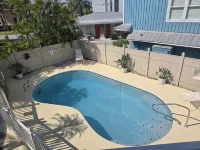 Waterfront Mid-Century Chic #4 Clearwater Beach . - Condos