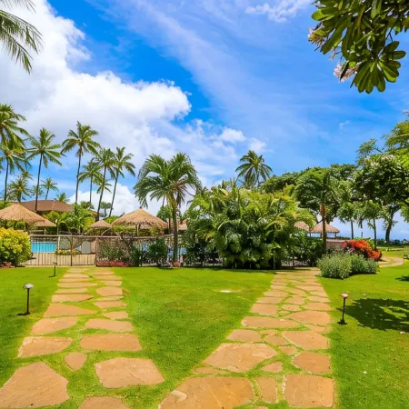 Ocean front Beach Resort Hale Nalu ~ ~