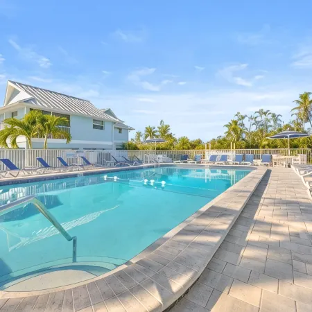 Chic Island Haven - Seashells Unit #38 2 Bedroom Condo