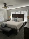 Large Modern Farmhouse on 3 acres 7 minutes from downtown