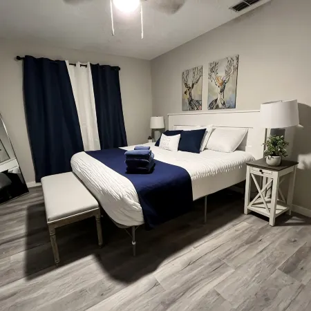 Cozy in Clearwater - A Quiet 4 Bedroom Home Minutes to the Beach.