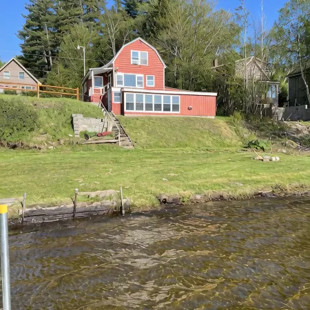 Cottage on Akers Pond Отели в г. Эррол