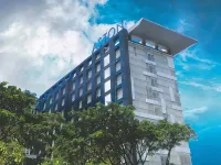 Aston Pasteur Hotels near Paris Van Java Mall