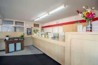 The Mid City Motor Lodge - Motels