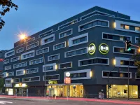 B&B HOTEL Hamburg-Altona Hotels near HSV Museum