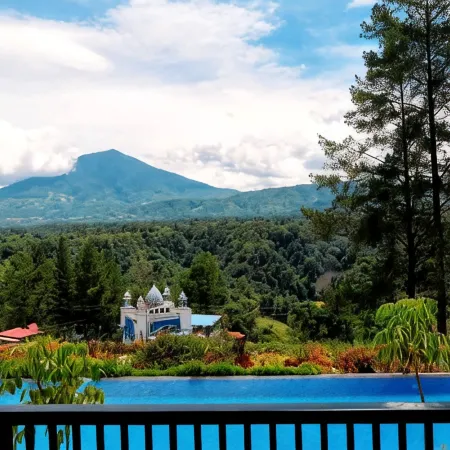 The Balcone Suites & Resort