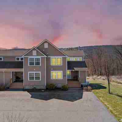 Mountain Escape Next to Camelback Resort! Ideal for Families and Big Groups Hotel Exterior