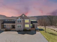 Mountain Escape Next to Camelback Resort! Ideal for Families and Big Groups - WiFi