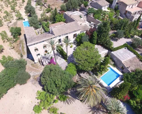 Charming rural house renovated located in the middle of the island. Hotels in Lloseta