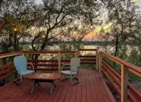 Relax at Sunset Cabin — Panoramic Lakefront Views! - 3-Star