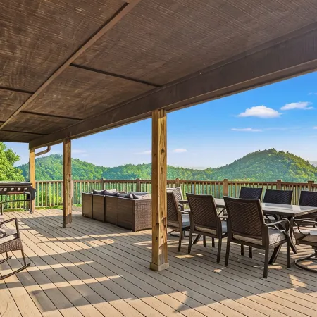 Amazing Mountain and Lake Views!