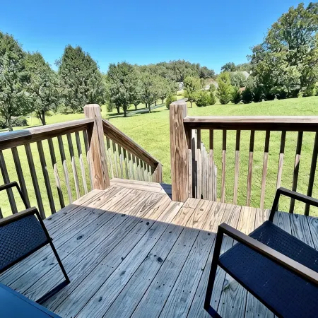 Cozy in-Town Escape • Large Yard • Close to Everything