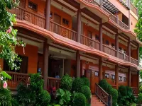 Zemkamps Chalet Hotels in Guimaras