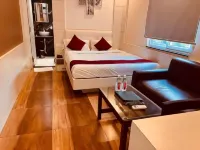 Hotel Chariot Inn - 停車場