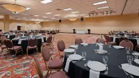 Best Western Plus Hotel  Conference Center - breakfast
