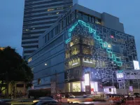 POP 赫裡蒂奇公寓 曼谷 Debsirin學院附近的飯店