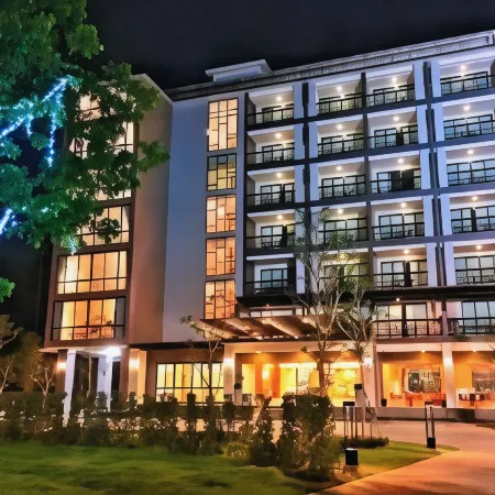 Wellness Chiang Mai Hotel Отели рядом с достопримечательностью «Дальневосточный университет»