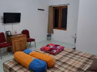 Homestay Suyoso Hotels in Mayangan