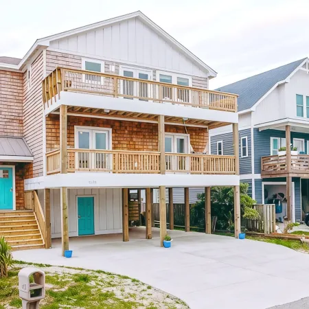 Ocean Views, New Custom Home, Direct Beach Access, CLEAN, Near Pier, + EZ Cart