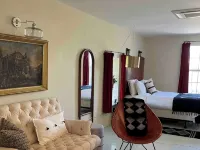 Dickson Casita - Private Guesthouse in Marfa, Texas Các khách sạn ở Marfa