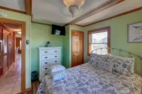 🌊 Steps from the ocean in the Outer Banks - New Hot Tub, Deck & Dog Run! 🐕 - Beach