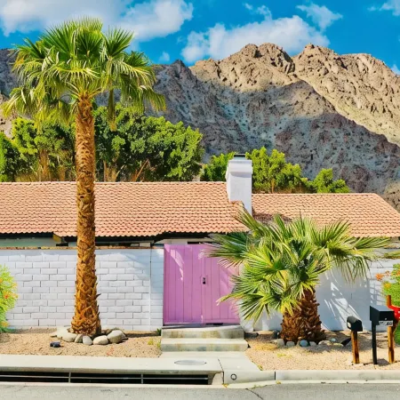 Desert Paradise with pool, mountain views and close to festivals, LIC#230224