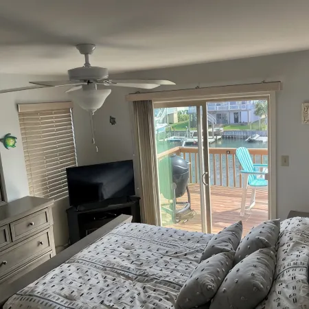 Water front Canal house south end topsail island boatswimdock and beach access