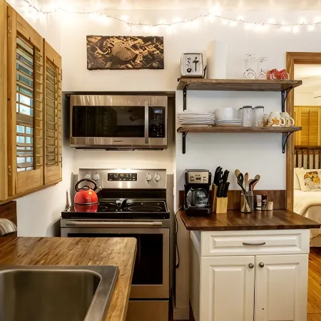 In Town, Yet Wooded - Cozy 2Br Cabin in Mentone