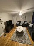 Wonderful new cozy 3 bedroom min from the casino - พร้อมWifi